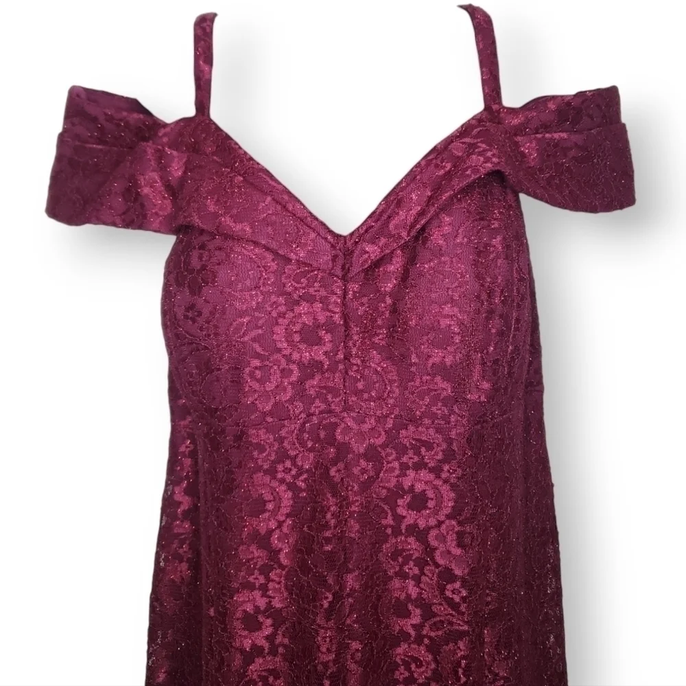 R & M Richards Burgundy Off-The-Shoulder Petite Lace Gown Plus Size 18W - Picture 3 of 11
